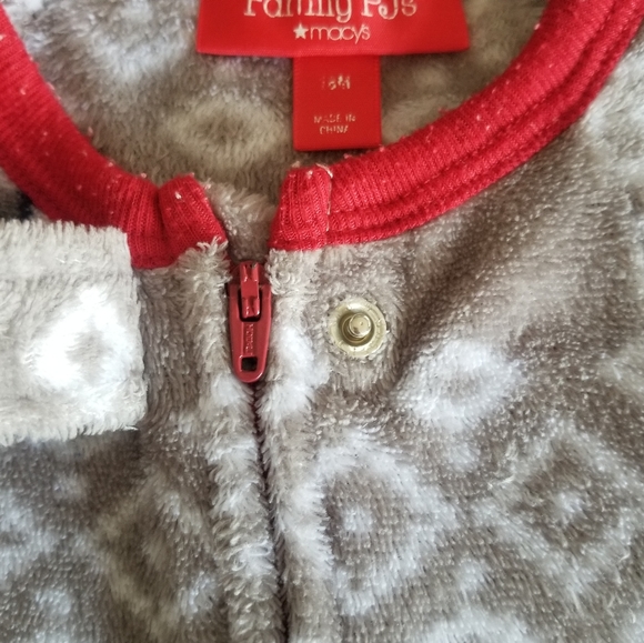 Family Winter Holiday Pajamas 18 Months Zip Up Gray & Red - Picture 7 of 9